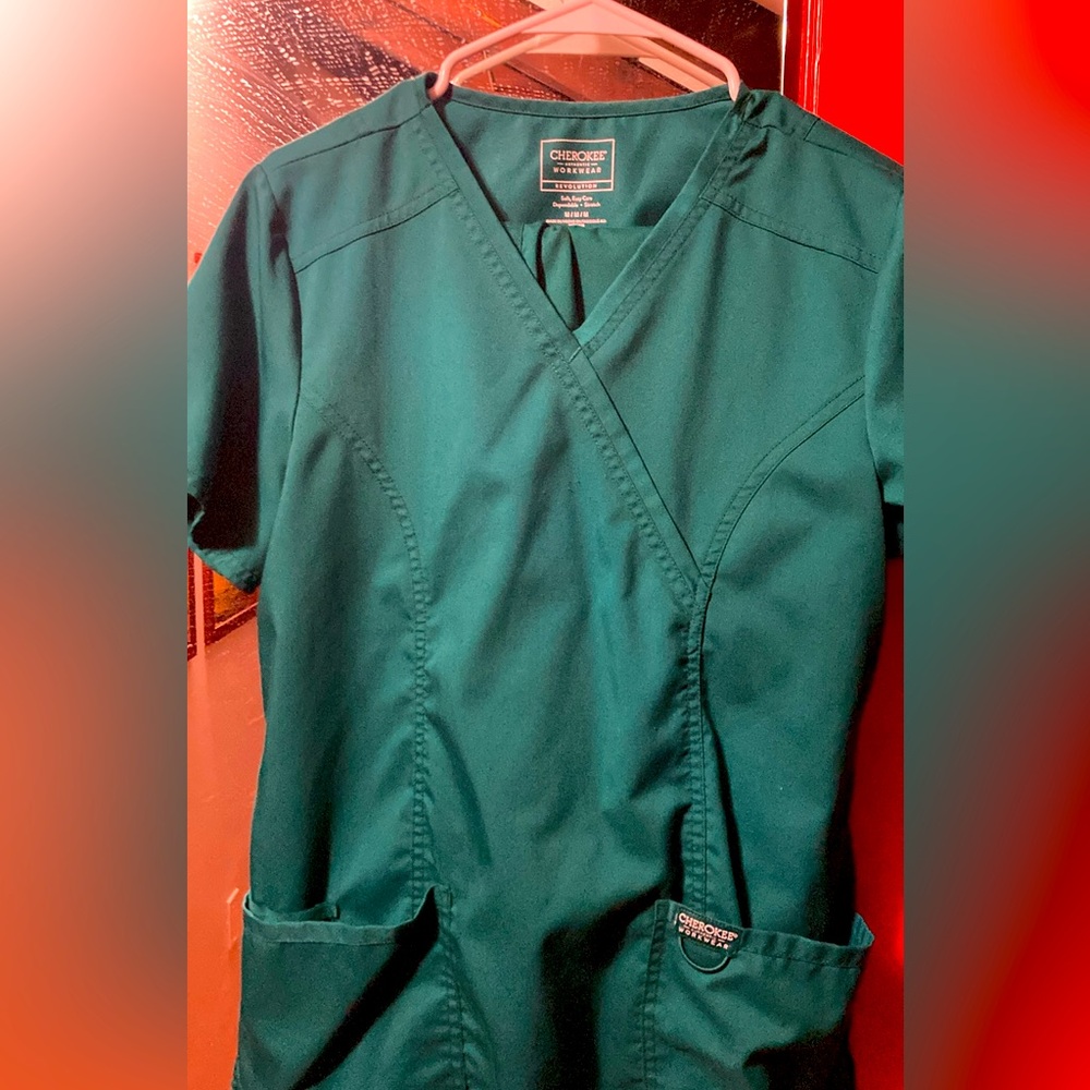 Green scrub set Cherokee workwear revolution size medium